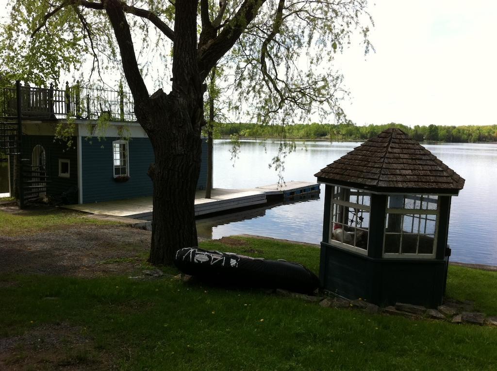 Windswept On The Trent Hotel Campbellford Екстериор снимка